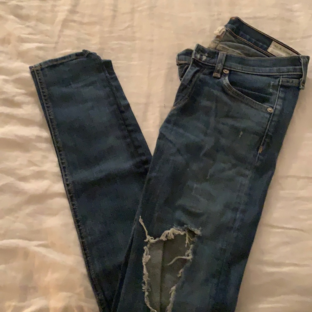 RAG & BONE skinny jeans // distressed